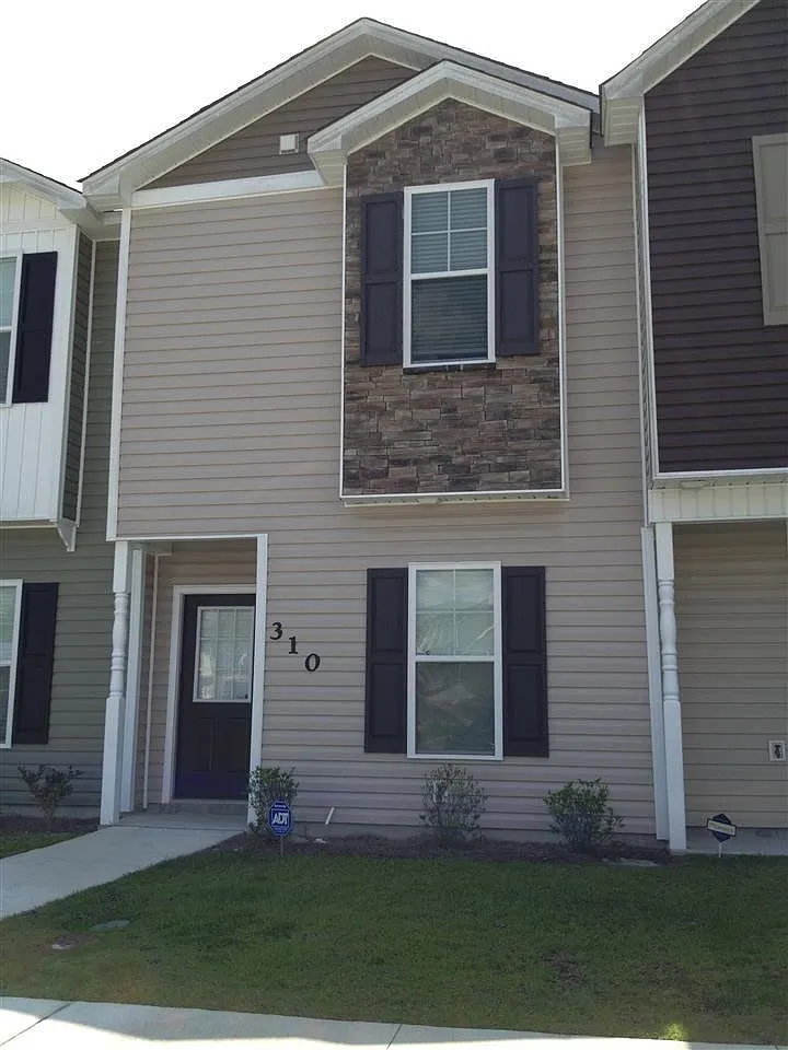 2 bed, 2.5 bath, $1,300 — Photo 1