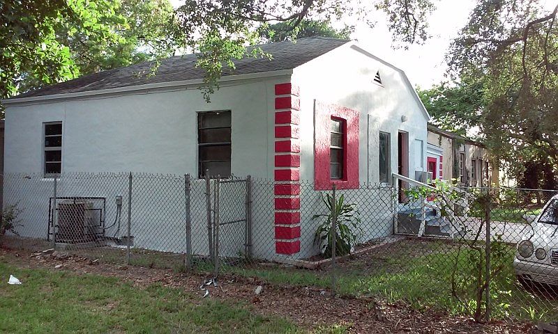 2nd image of 900 NW 63rd St