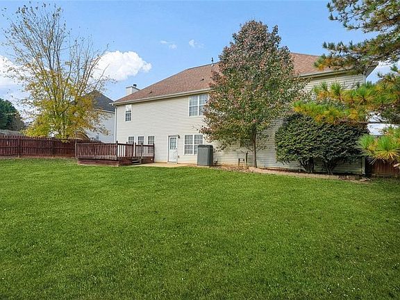 3rd image of 1210 Hogan Ridge Dr