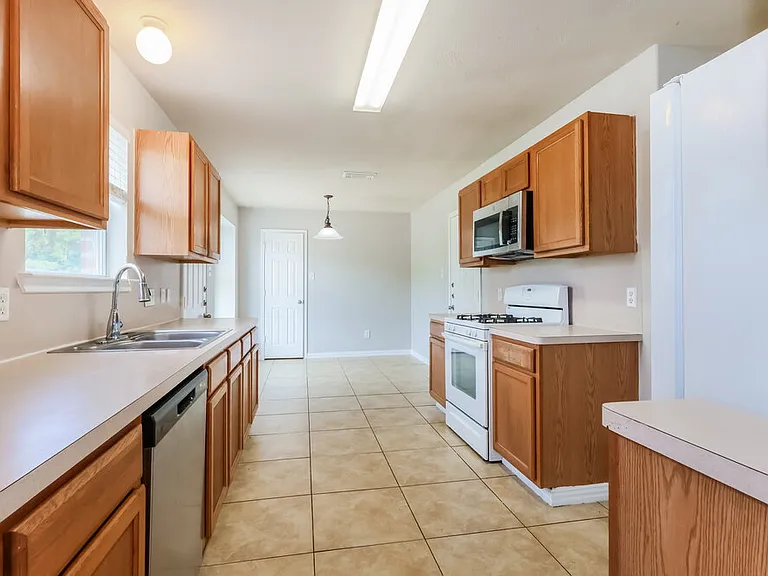 5219 Caymus Dr — Photo 8