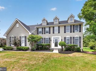 5 Dorchester Ln, Newtown, PA 18940