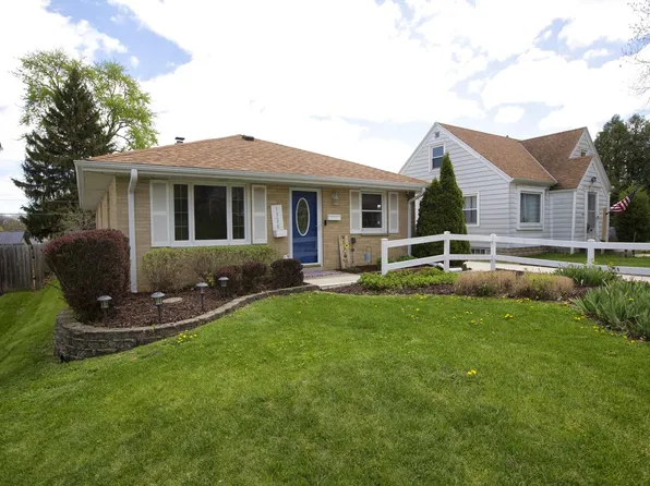 1326 S 122nd STREET, West Allis, WI 53214