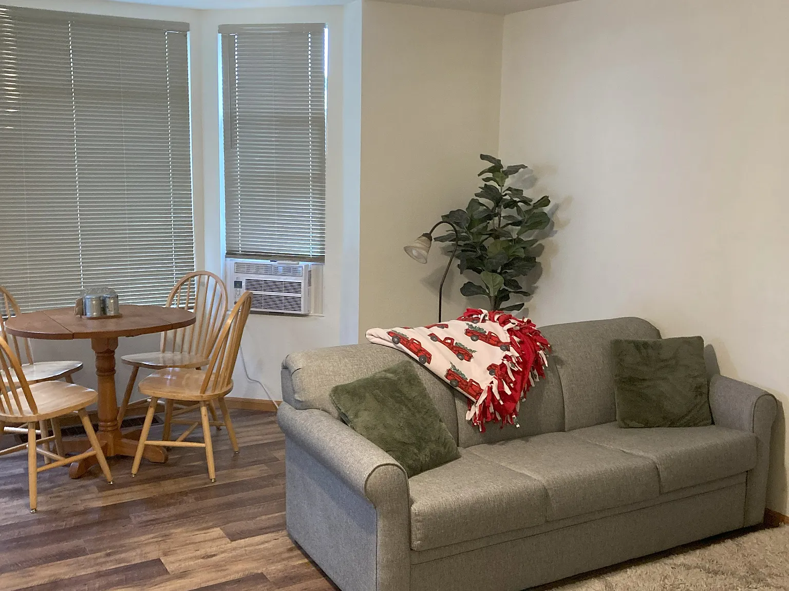 1 bed, 800 sqft, $725 — Photo 2