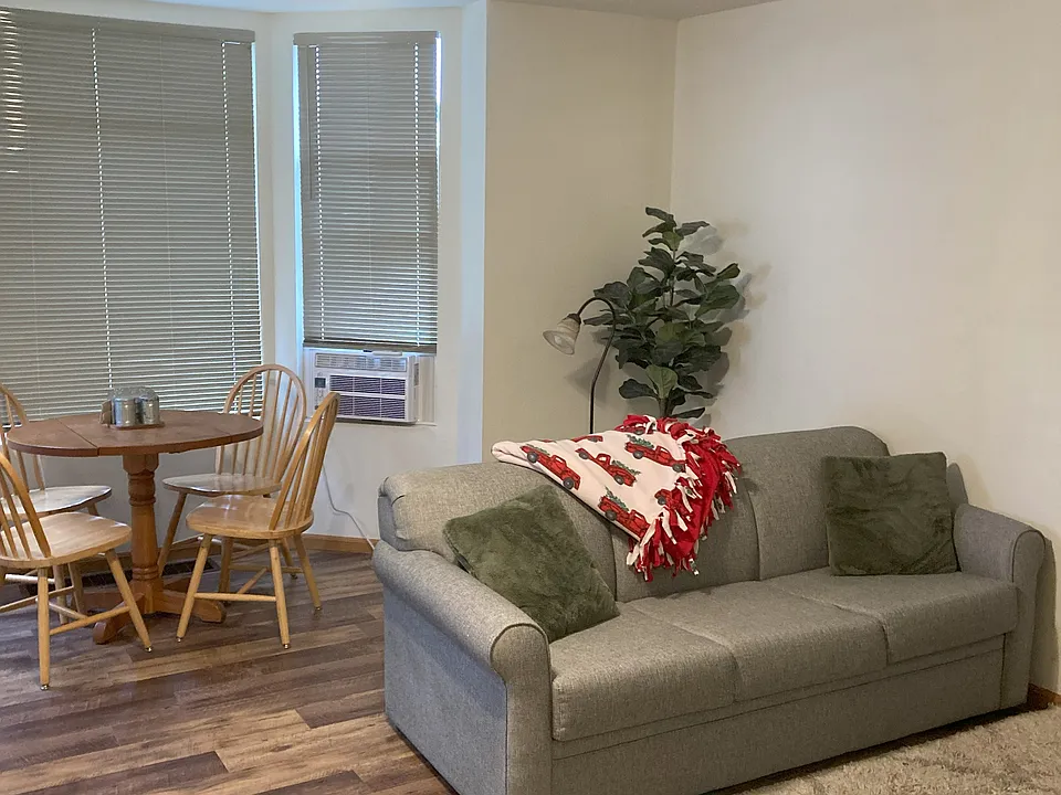 846 E Grand Ave #2