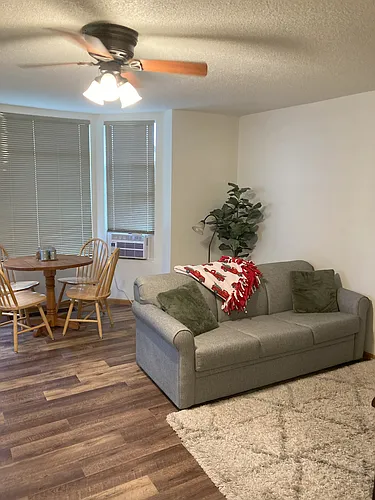846 E Grand Ave #2 Photo 1