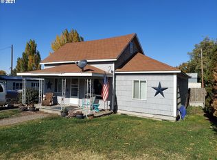 213 E Jefferson St, Athena, OR 97813