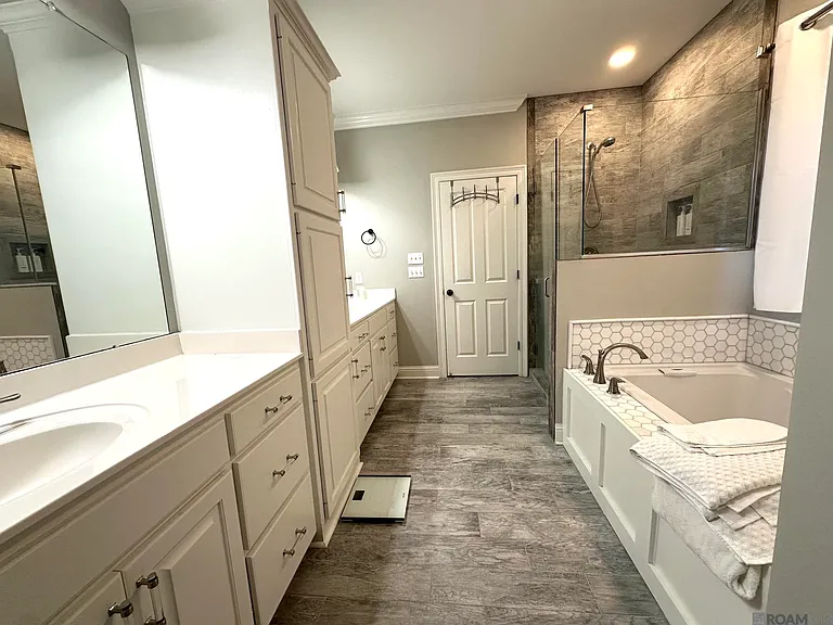 10868 Springtree Ave — Photo 4