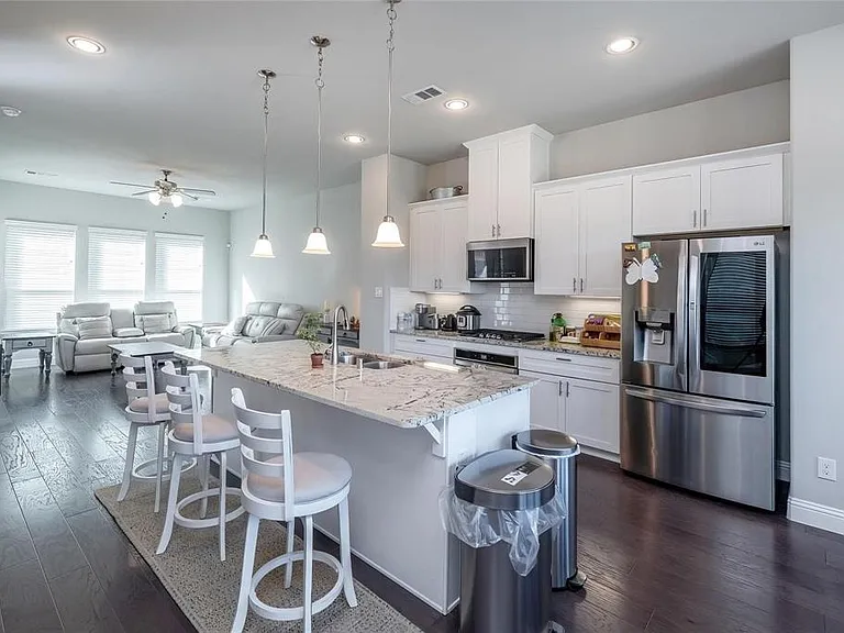 2421 Springhill Ave — Photo 9