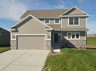 18307 Rock Rdg S, Smithville, MO 64089