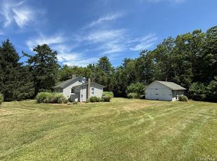 13 Corkscrew Rd, Barryville, NY 12719