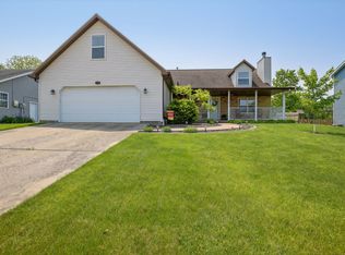 2408 Somerset Dr, Urbana, IL 61802