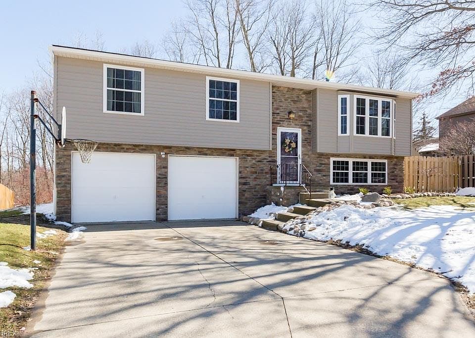 1st image of 635 Berkshire Dr