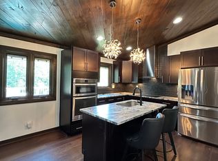 9806 Springbark Dr, Hickory Hill, KY 40241