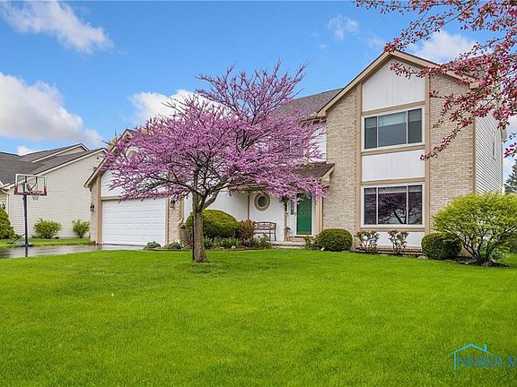 3rd image of 2065 Lexington Dr