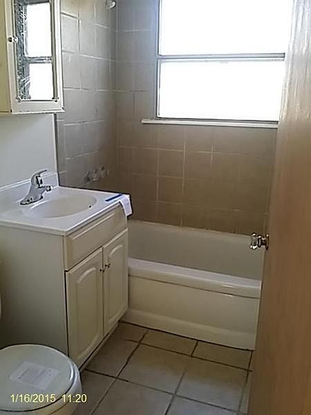2nd image of 1420 M St