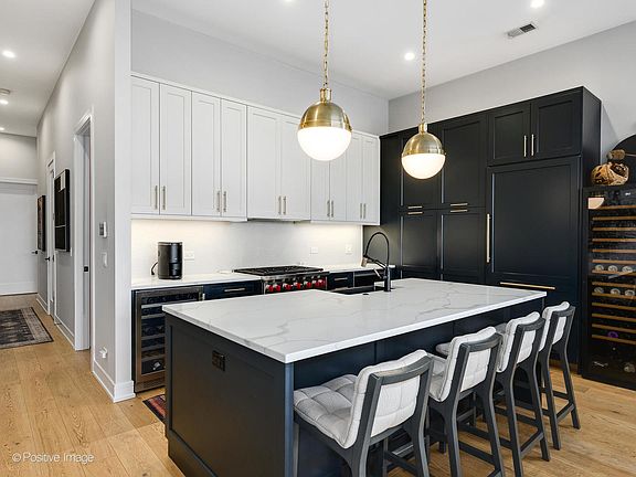 5th image of 1203 W Augusta Blvd #4N