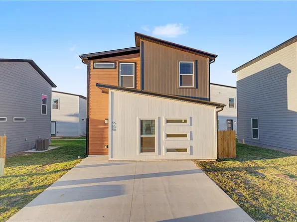550 Solar St, Bentonville, AR 72713