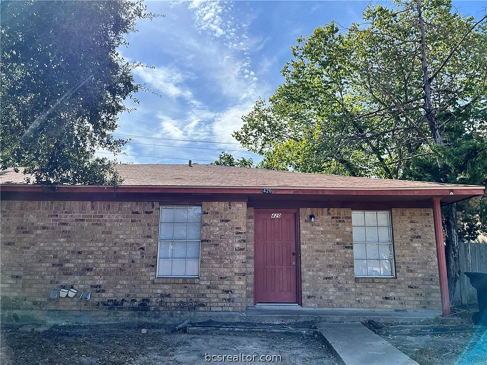 420 Manuel Dr