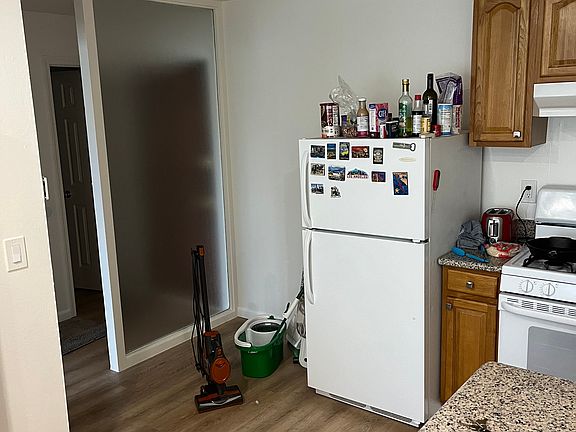 4th image of 3565 Dimond Ave #27
