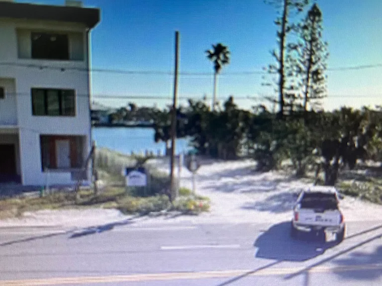 10200 Gulf Blvd #7 — Photo 3