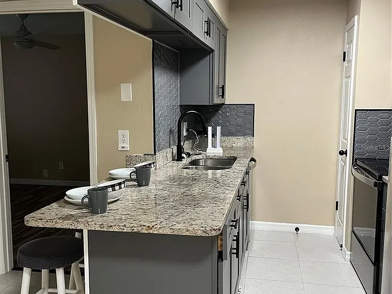 211 Thorn Tree Pl — Photo 8