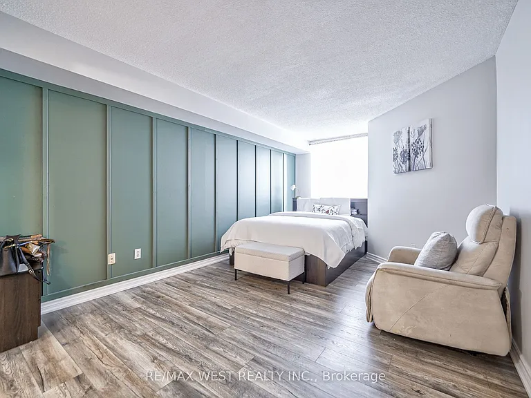 250 Webb Dr #503 — Photo 23