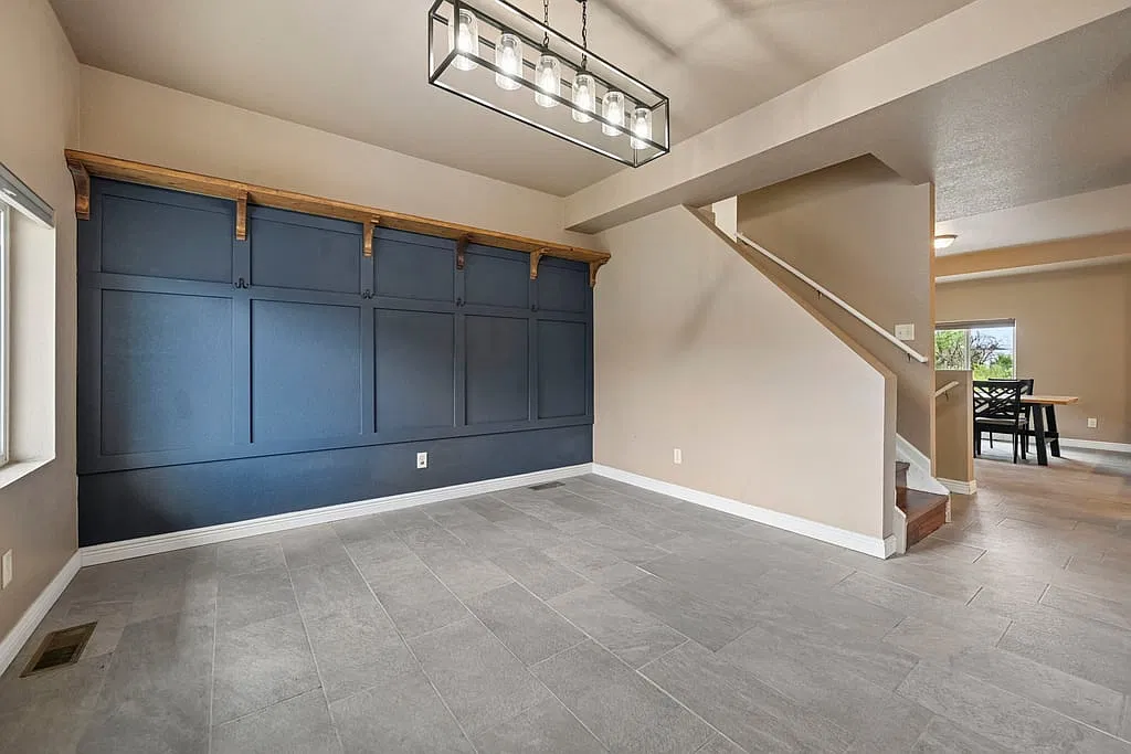 5 bed, 3082 sqft, $2,500 — Photo 3