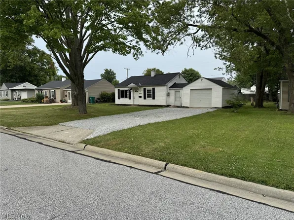 5003 Wake Robin Rd, Mentor, OH 44060