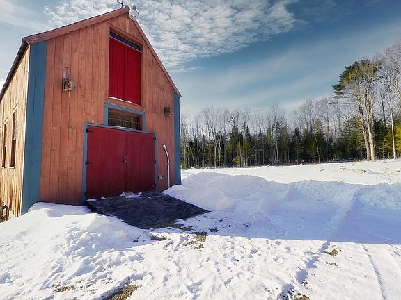 3rd image of 120 N. Road