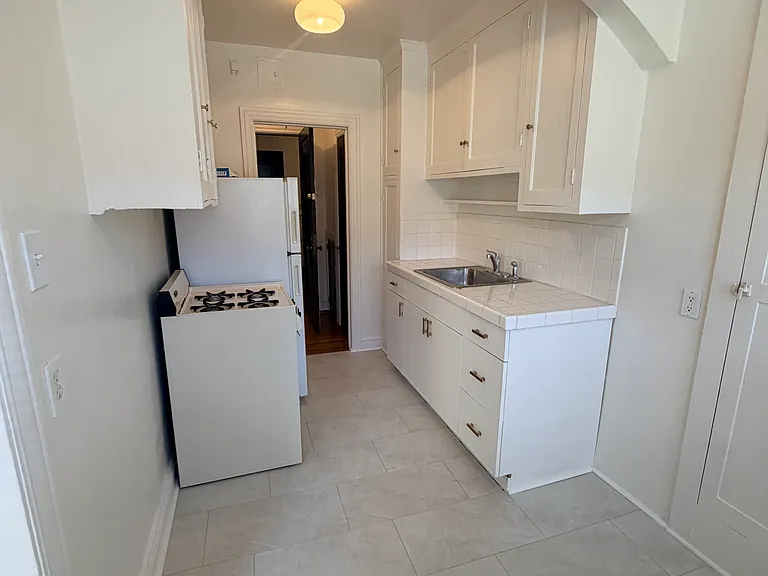 1275 N Washington St — Photo 9