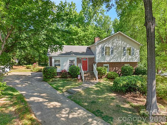 4th image of 1511 Ormsby Ct