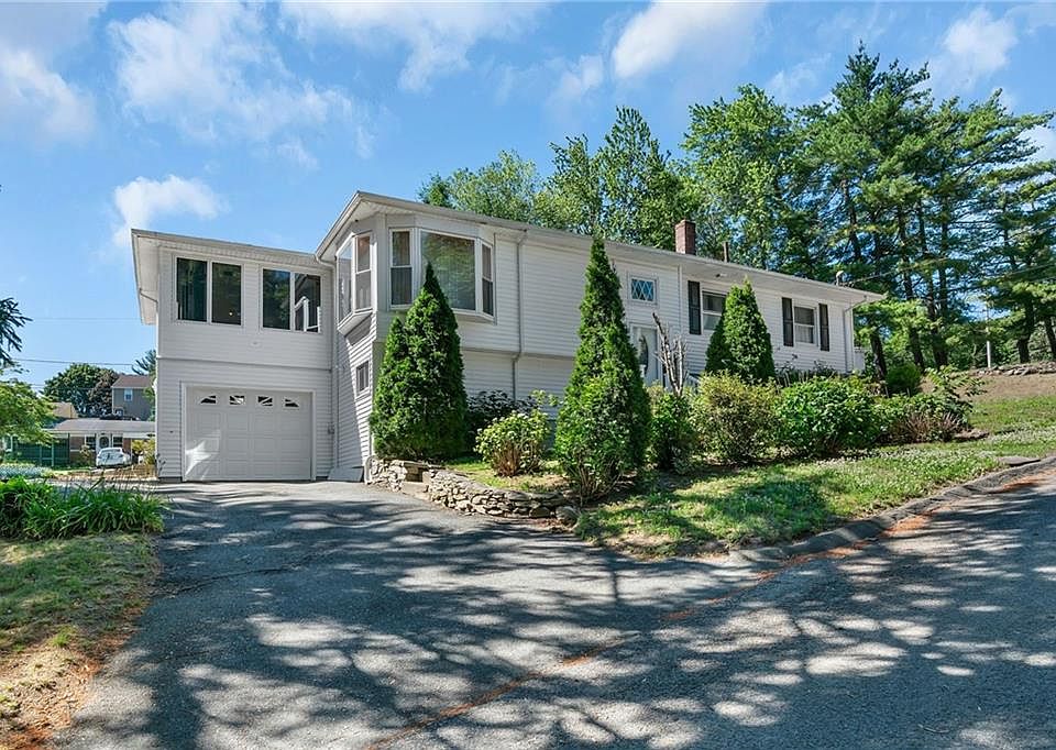 1st image of 83 Valente Dr