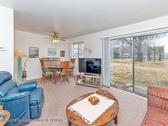 5th image of 2059 Lac Du Mont Dr