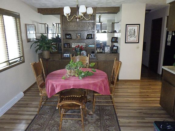 5th image of 220 Pine St