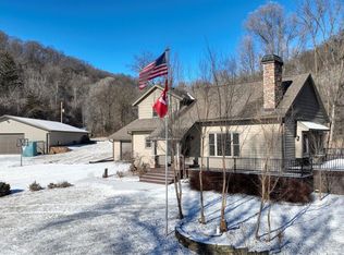 S790 Wrobel Rd, Chaseburg, WI 54621