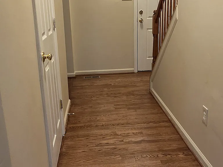 1st Flr Hallway-Powder Room