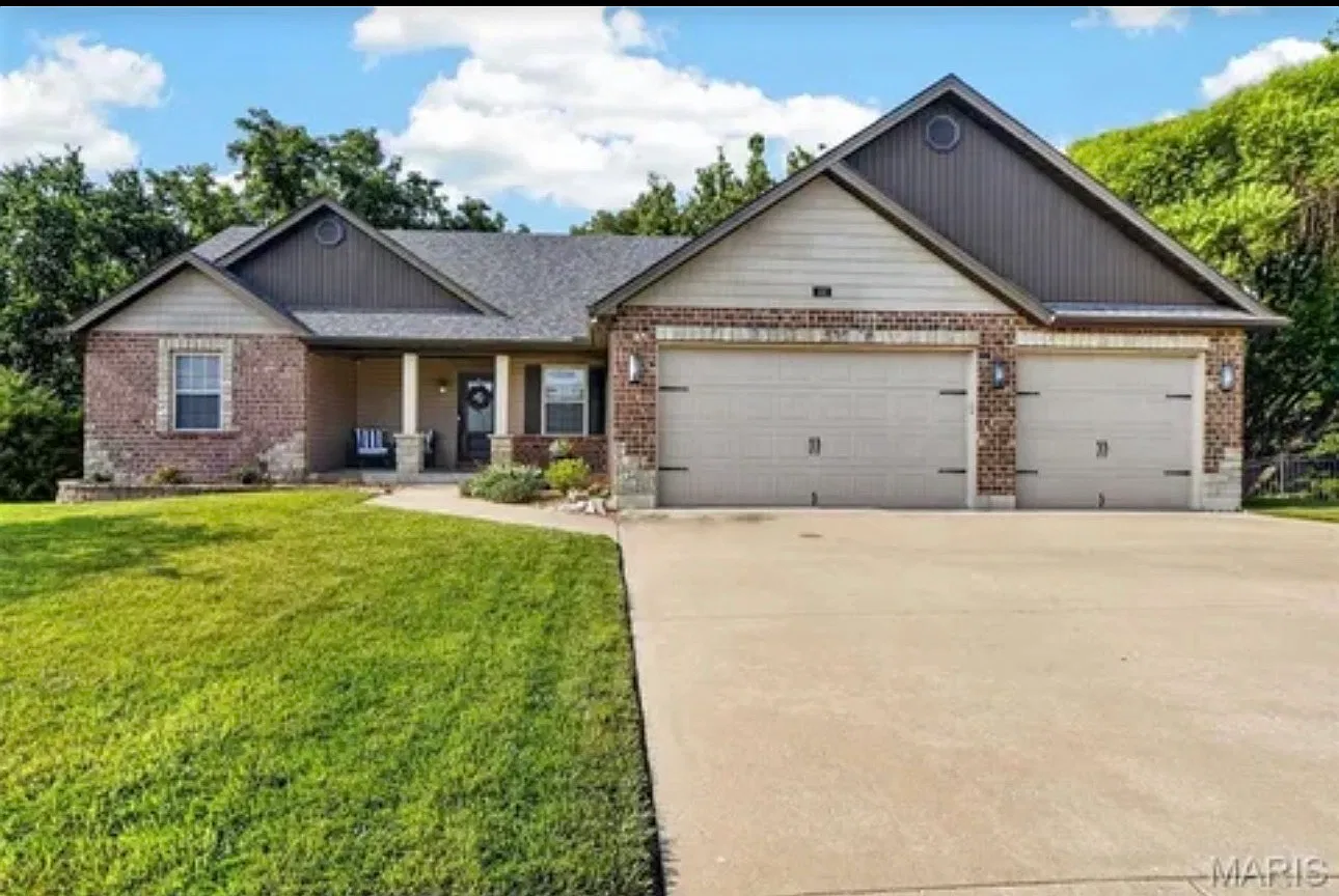 3 bed, 2939 sqft, $2,750 — Photo 1