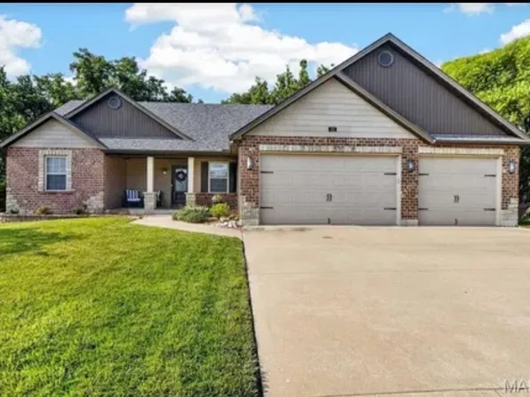 132 Miranda Ct, Wentzville, MO 63385