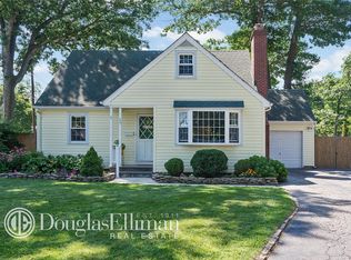 301 2nd Ave, East Northport, NY 11731