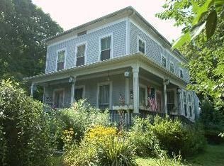 8 Spring St, Woodbury, CT 06798