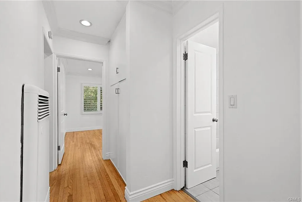 2 bed, 850 sqft, $2,500 — Photo 4