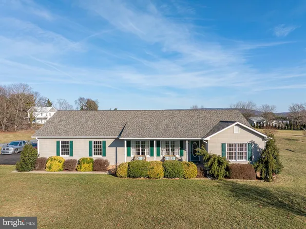 18 Whispering Pines Way, Harpers Ferry, WV 25425