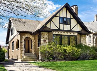 1120 Dobson St, Evanston, IL 60202
