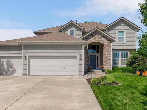 5204 W Meadow View Dr, Shawnee, KS 66226