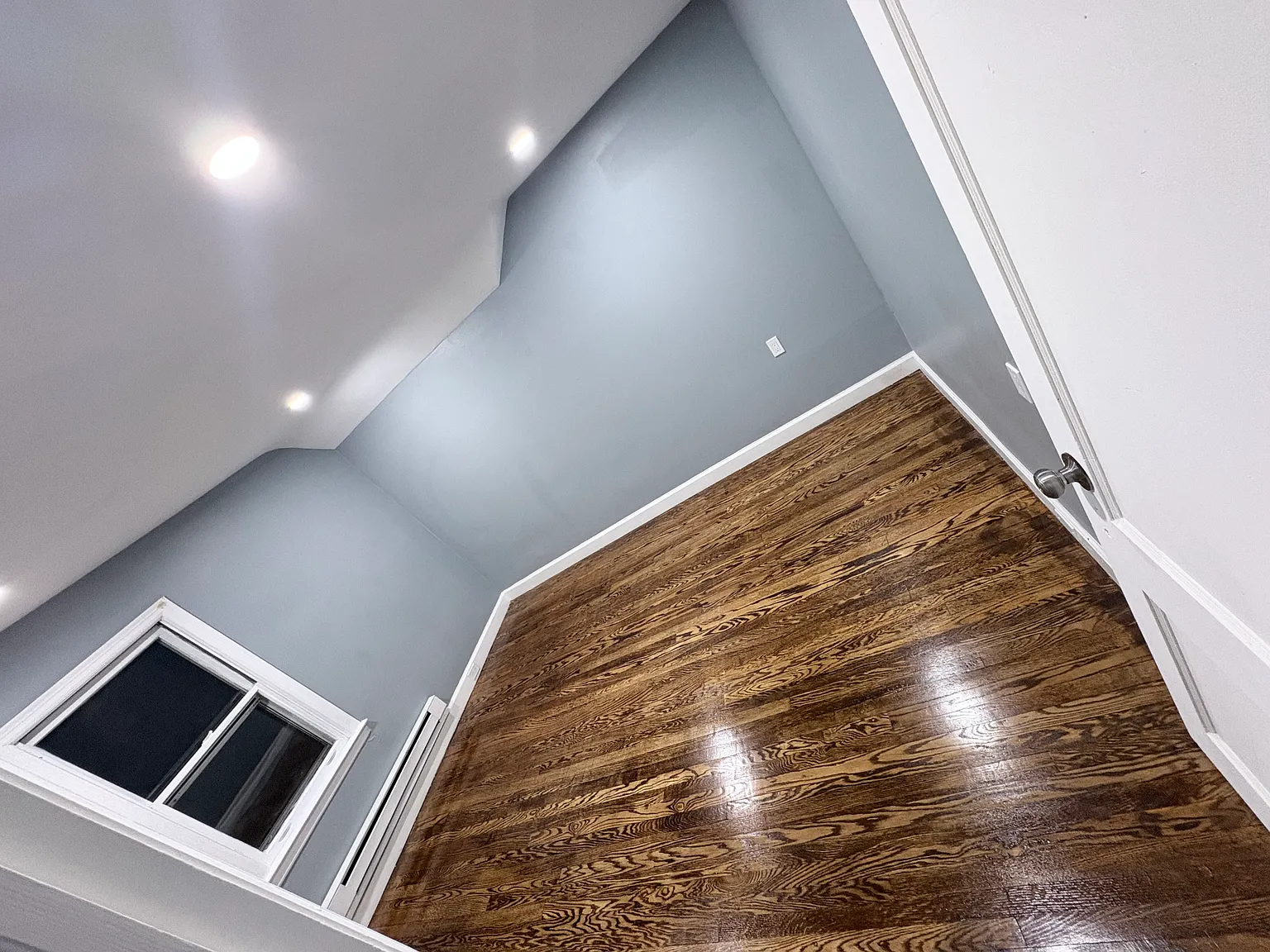 2 bed, 800 sqft, $1,850 — Photo 1
