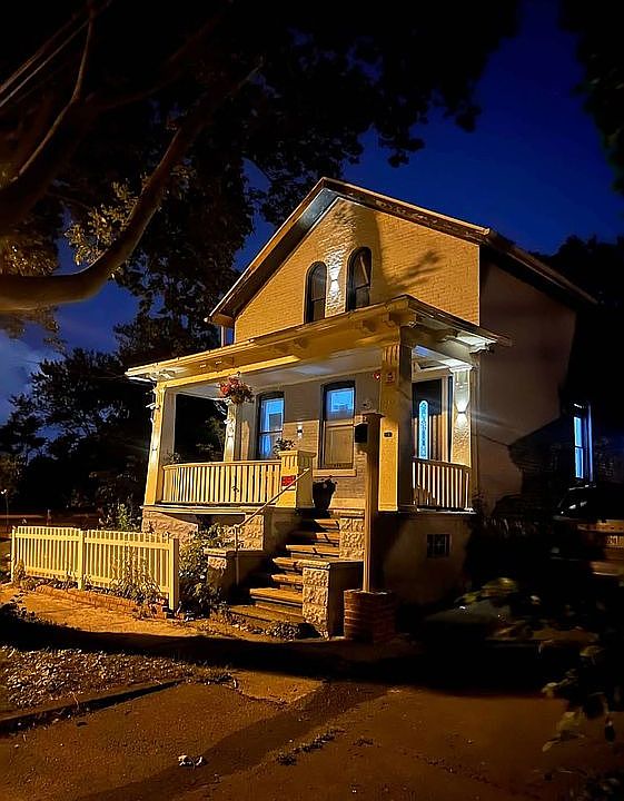 1st image of 512 Sherman St