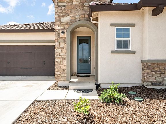 5th image of 12464 Chelidon Way