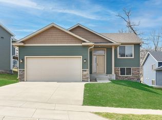 6735 Gaillardia Dr NW, Rochester, MN 55901