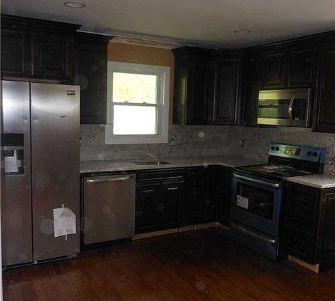 3rd image of 36 Brushwood Dr