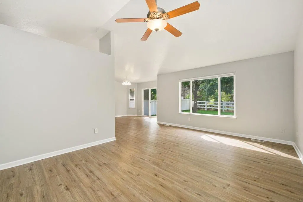 101 Whitney Ct — Photo 4